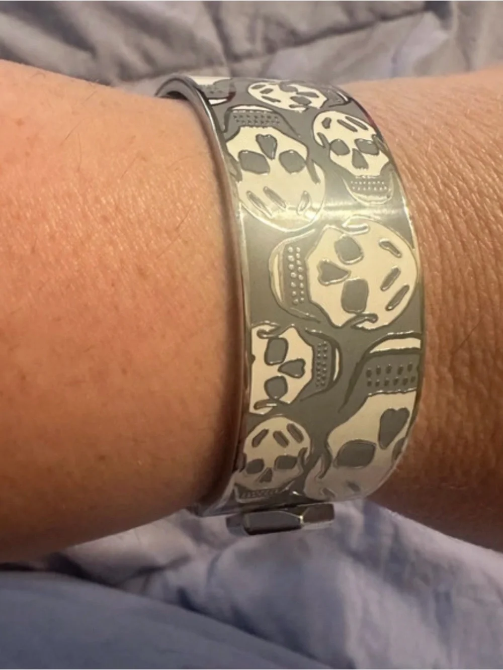 Alexander McQueen Gray and White Skull Bangle Bracelet